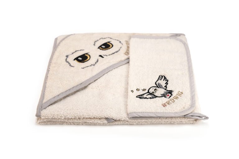 Cap Towel With Contrast Piping Hood Embroidery and Terry Napkin